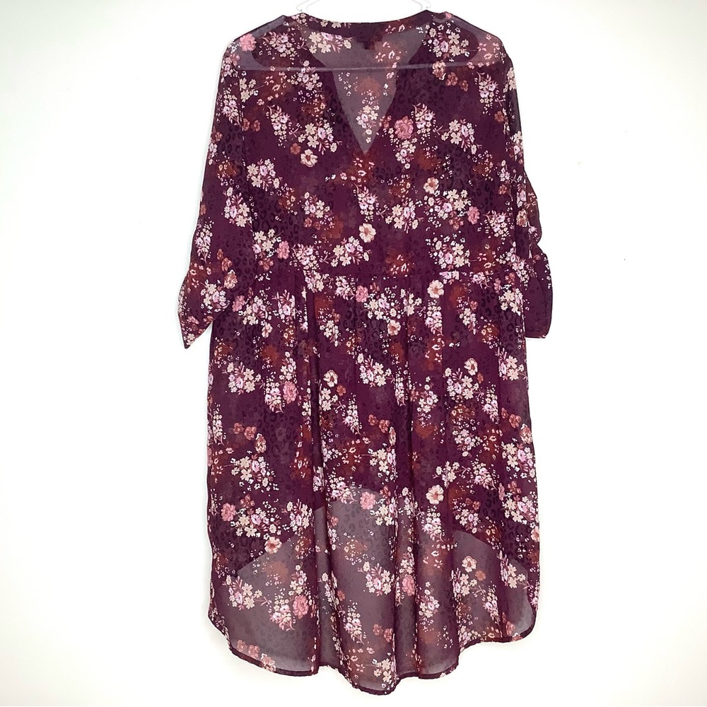 < Torrid High Low Sheer Floral Blouse > - Picture 9 of 9